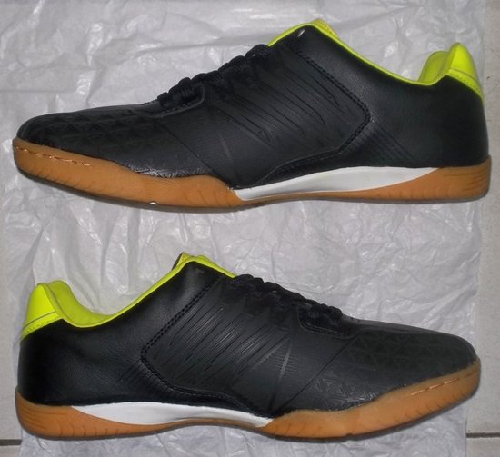 sepatu futsal