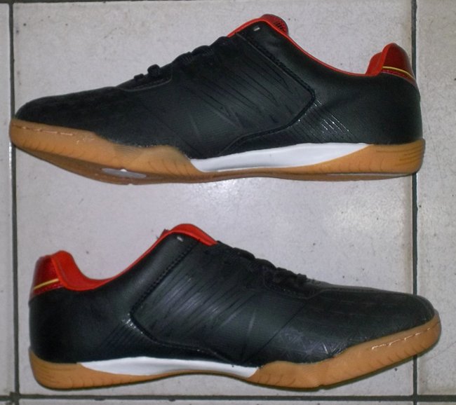 jual sepatu futsal