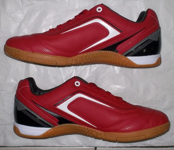 sepatu futsal original murah merah gelap putih hitam