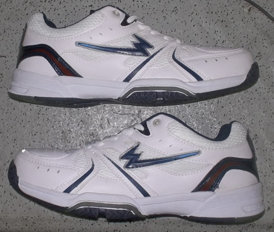 jual sepatu tenis