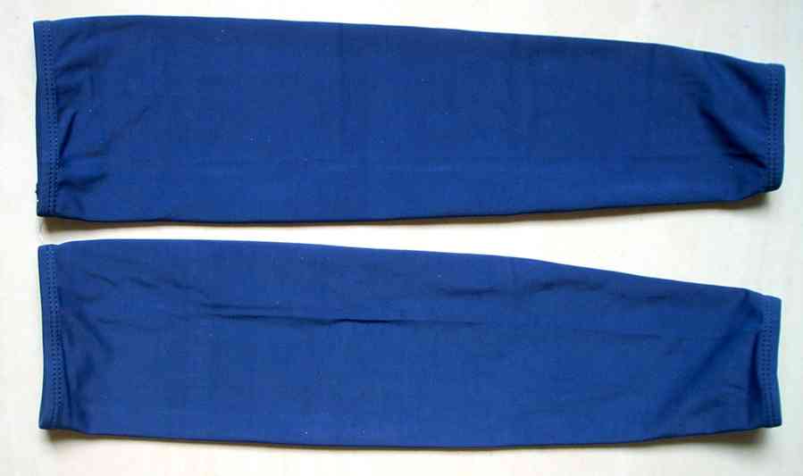 sarung lengan sepeda BIRU GELAP